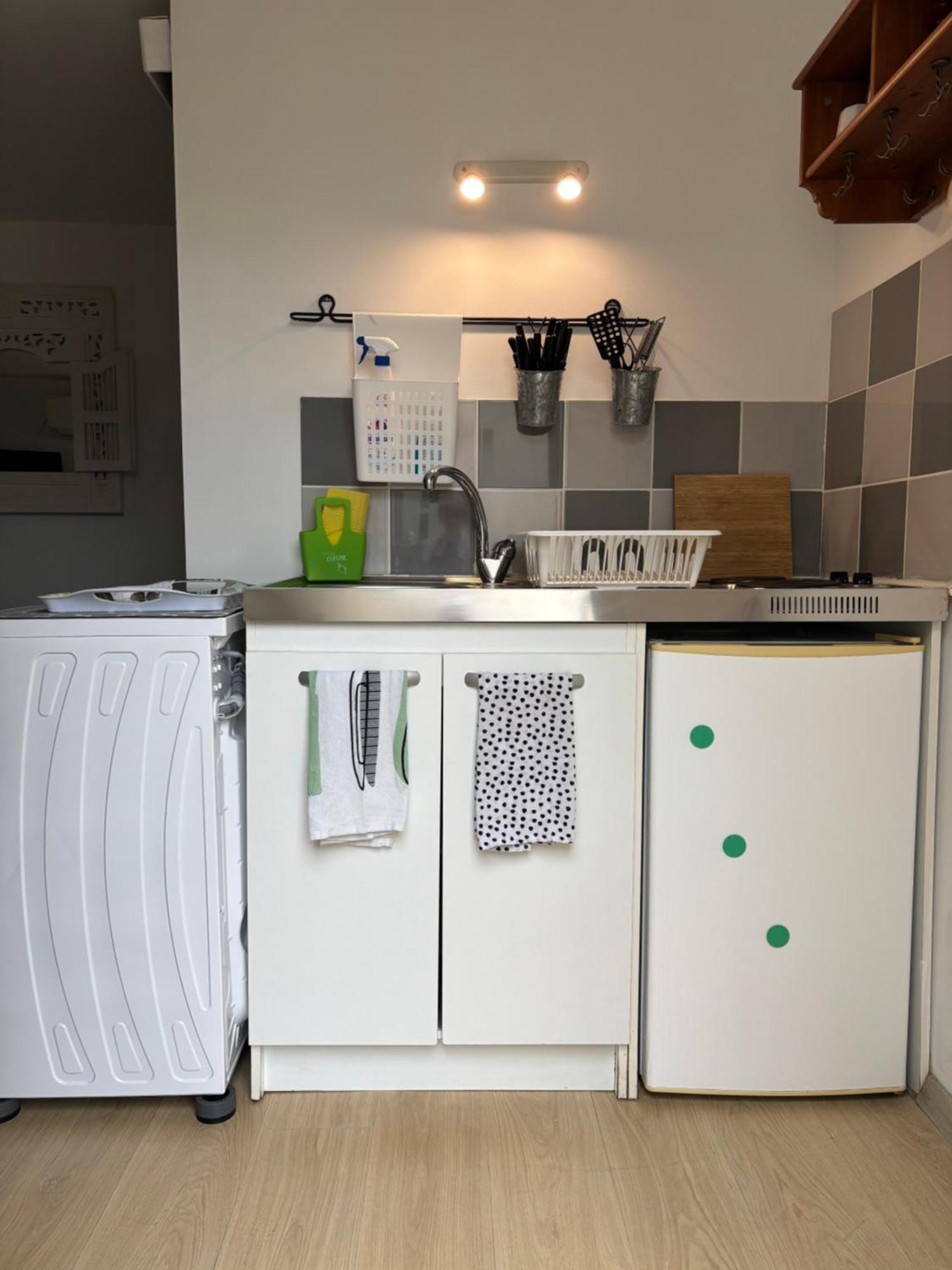 logement privée à 50m de la plage de Miomo Marine du Miomo Extérieur photo